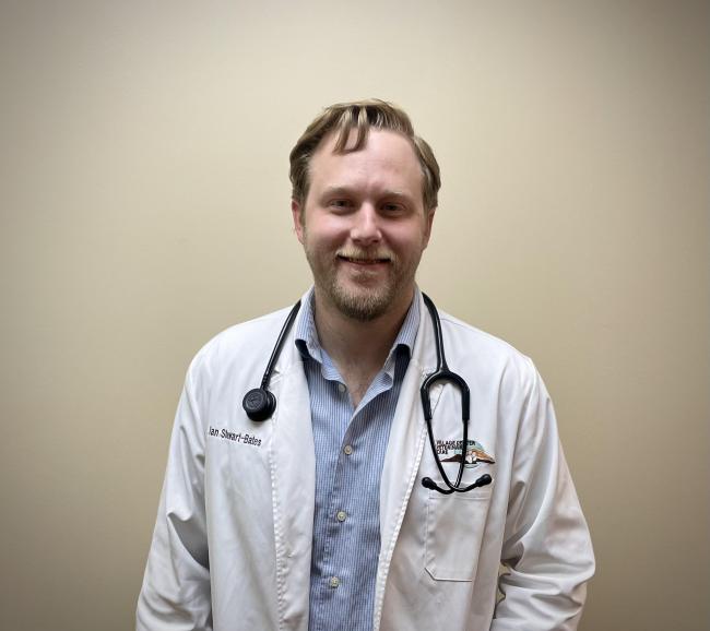 dr._ian_stewart-bates_village_center_veterinary.jpg